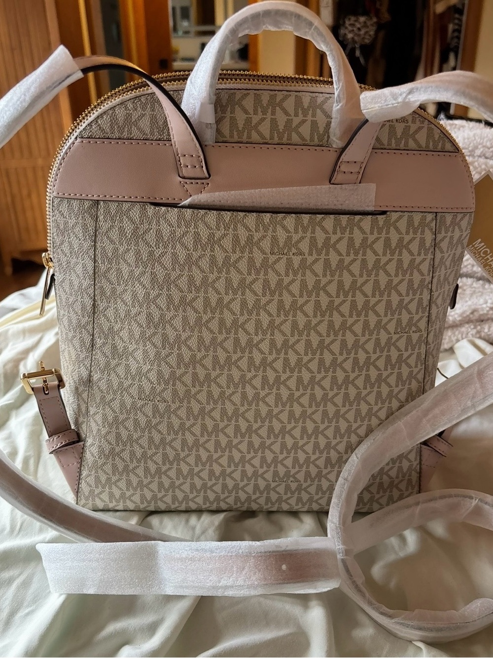 NWT Michael Kors Signature Logo Dallas Slim Backpack Blush Pink Trim Cream Gold - Picture 5 of 9